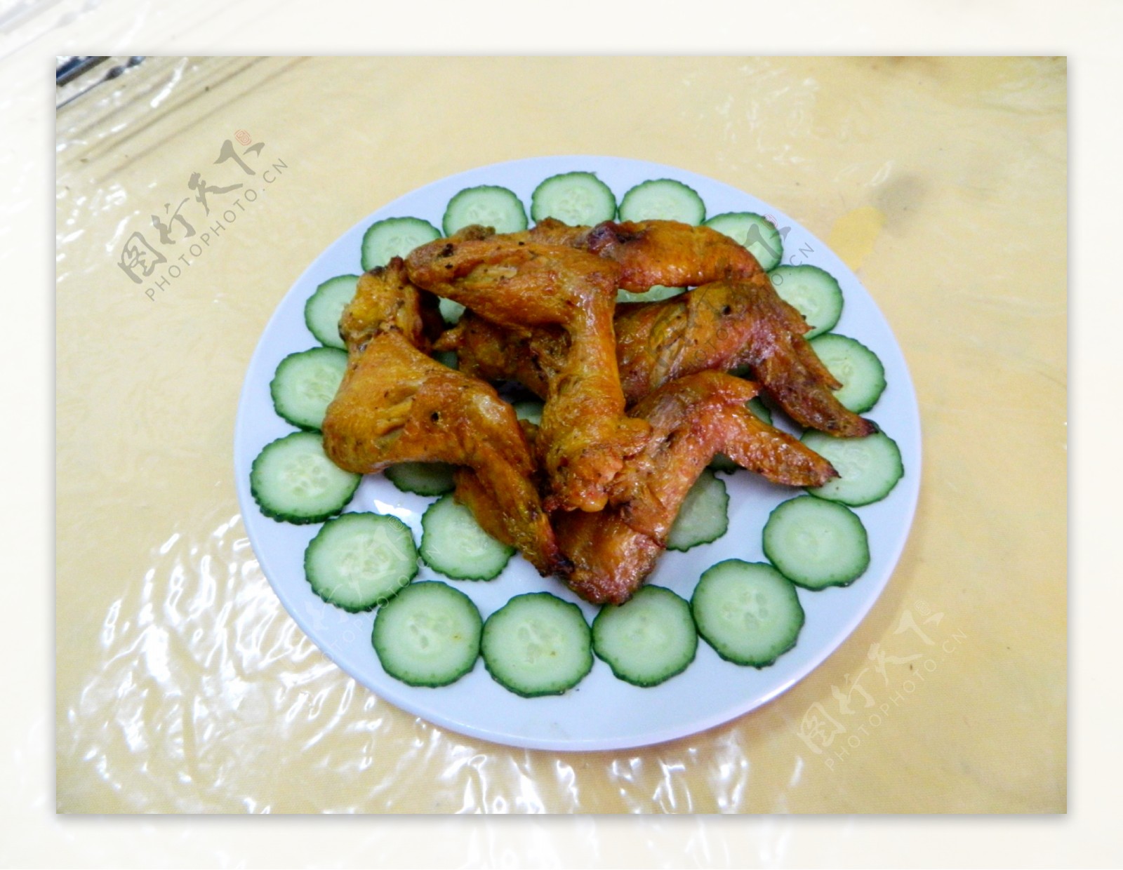 新疆美食烤鸡翅图片