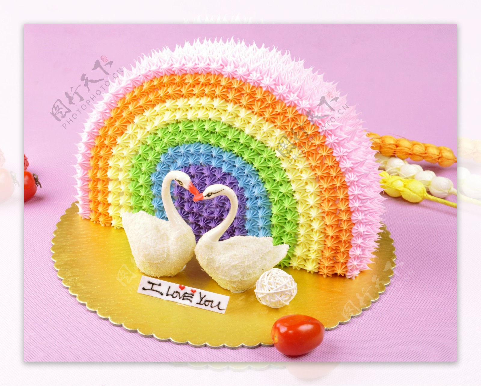 心中的彩虹---心形彩虹蛋糕_蛋糕_唯派蛋糕鲜花网---实体连锁配送