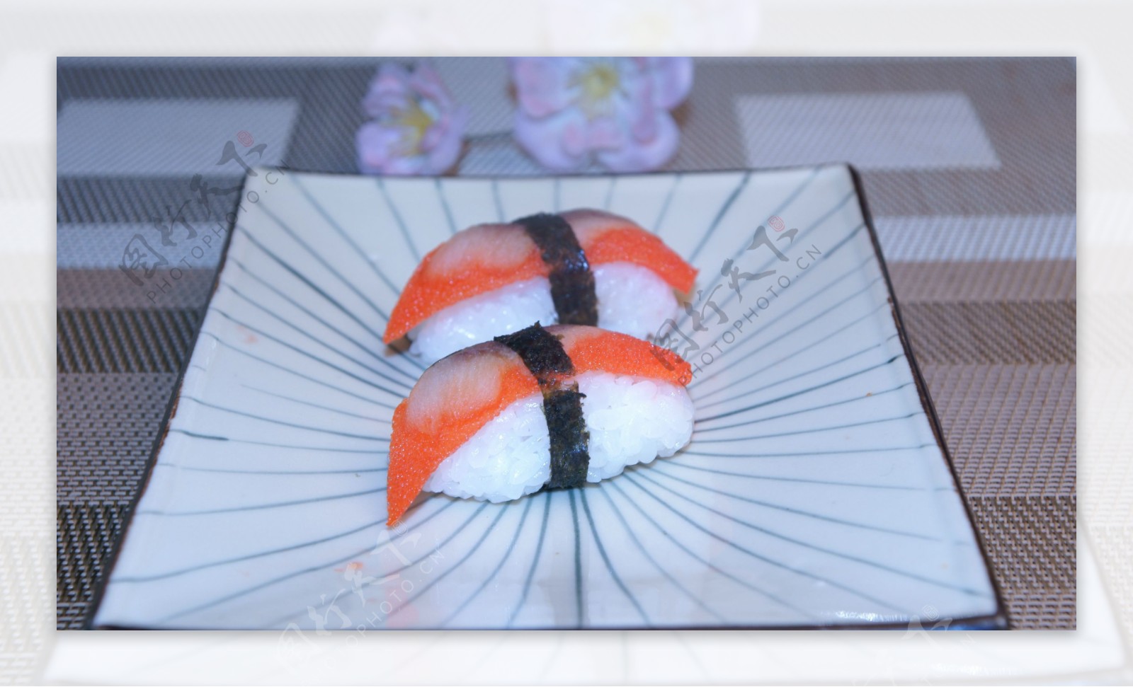 希鲮鱼寿司图片