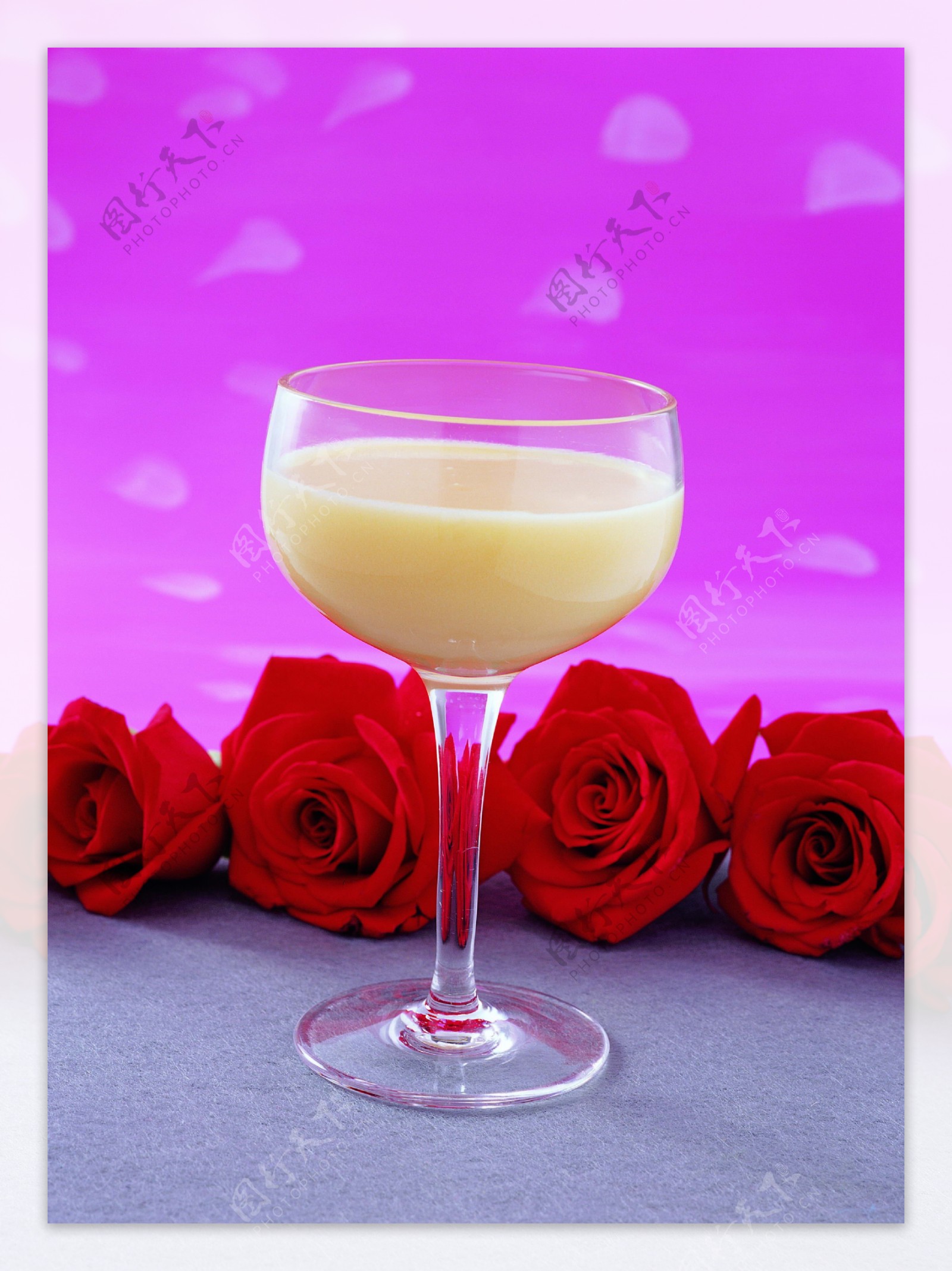 果汁和玫瑰花