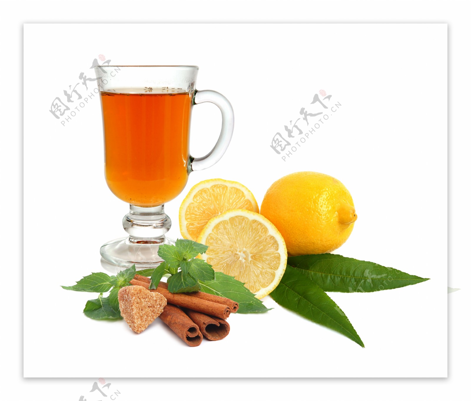 柠檬茶饮料与桂皮图片