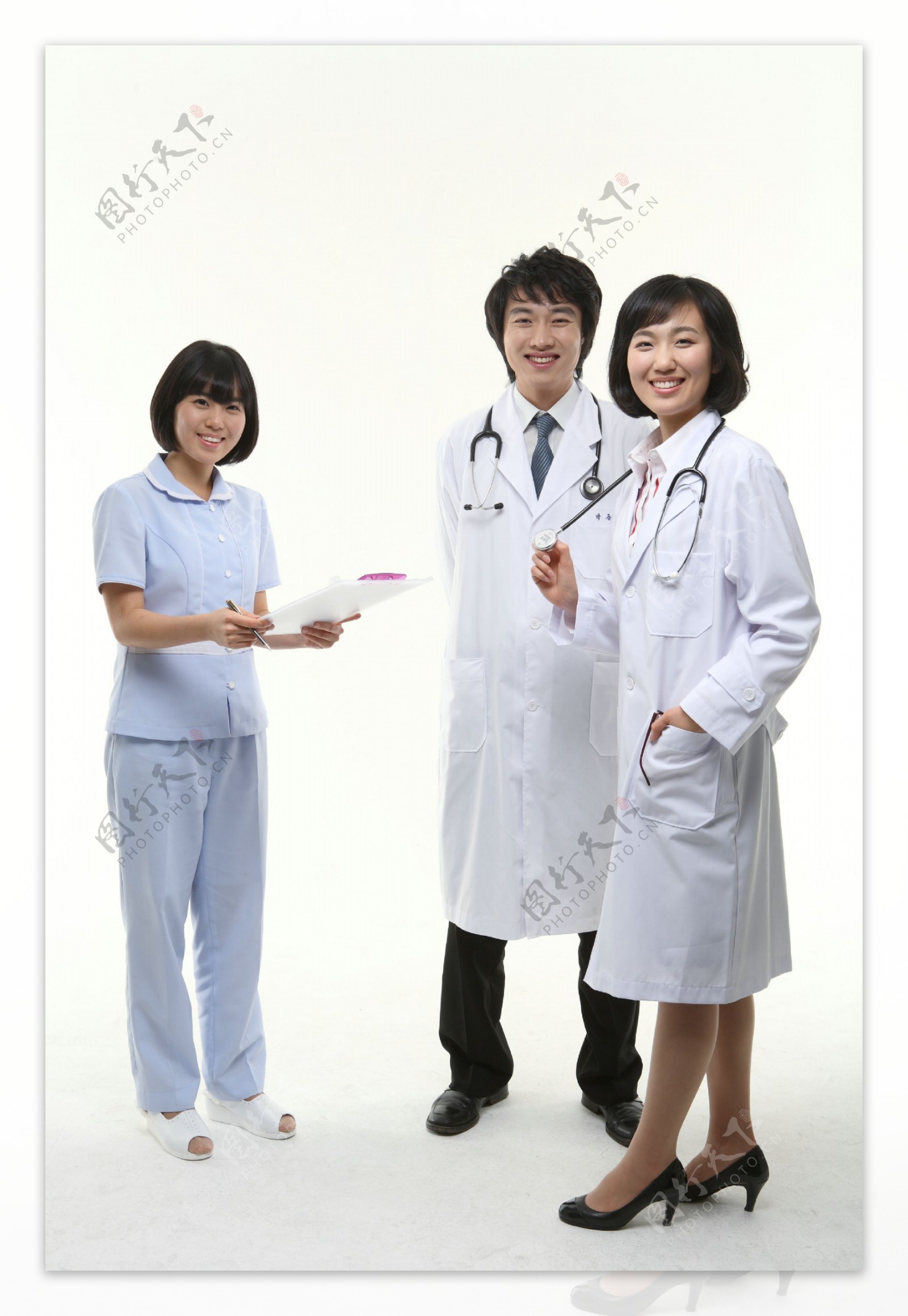 三个微笑谈工作医生图片