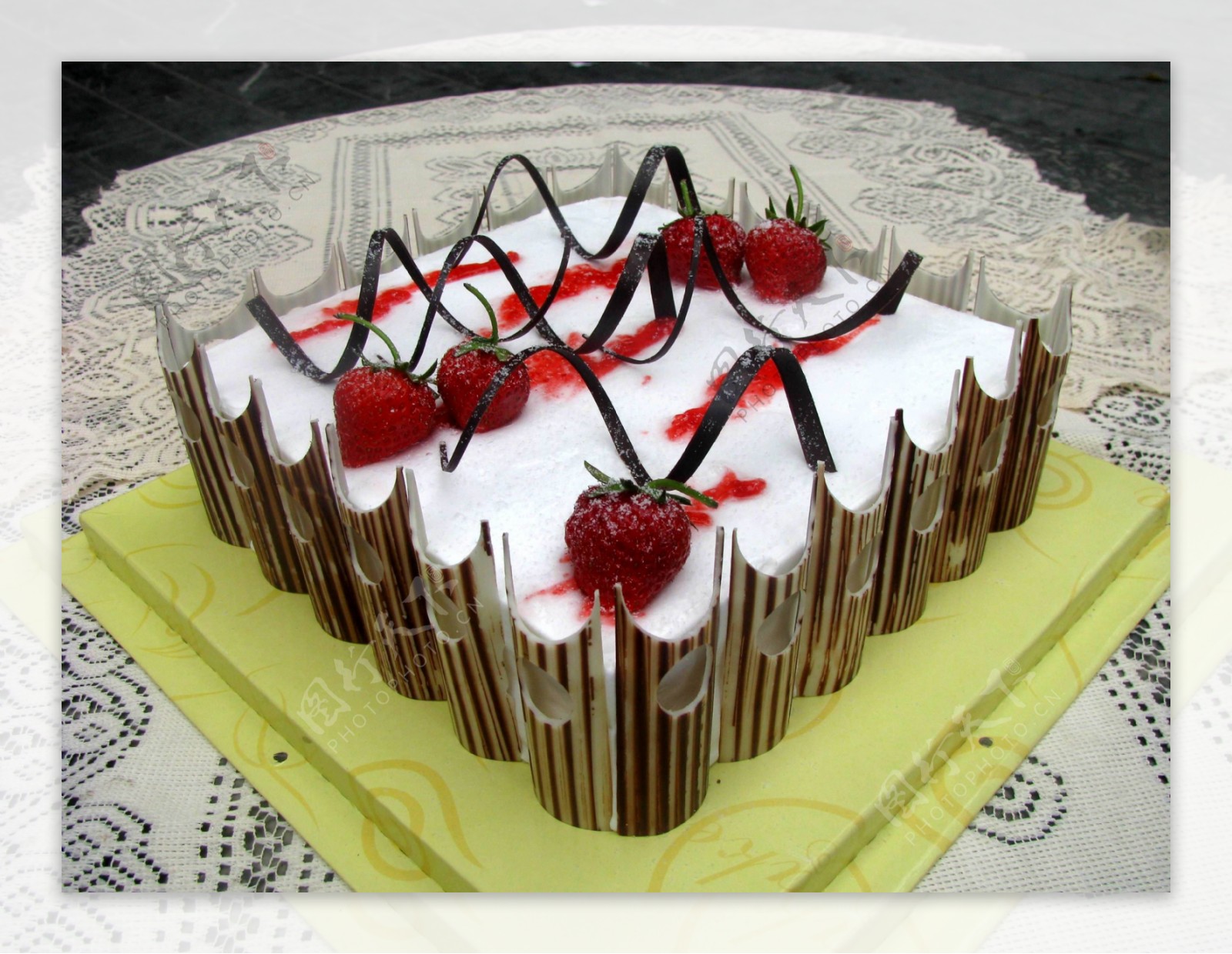 草莓慕斯蛋糕（8寸）的做法步骤图 - 君之博客|阳光烘站
