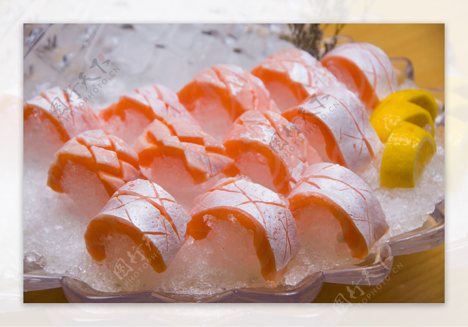 三文鱼腩料理图片
