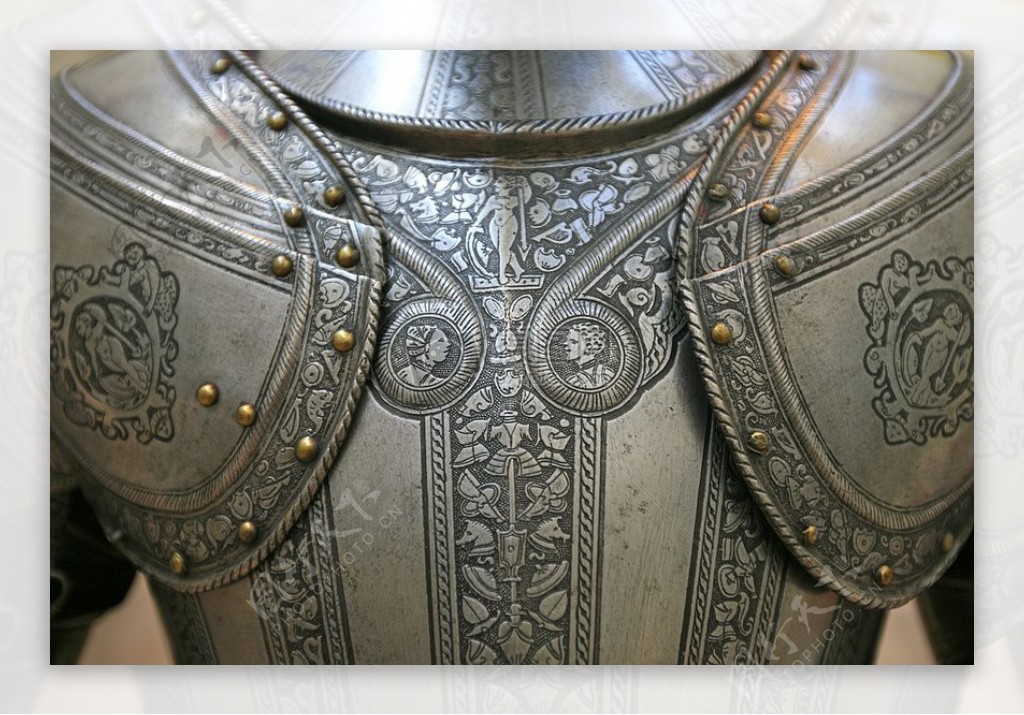 古典的金属盔甲