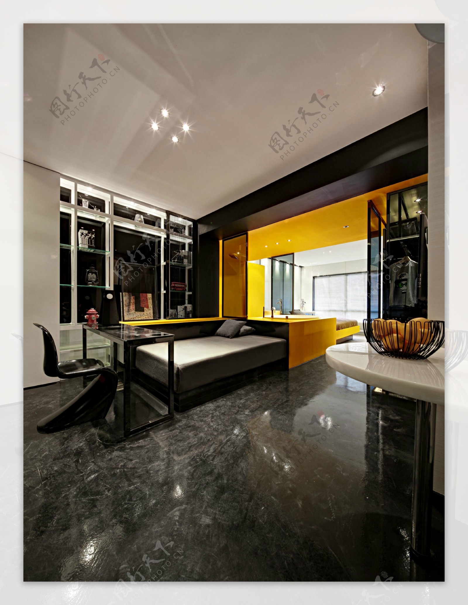 现代简约客厅黑色大理石地板室内装修效果图