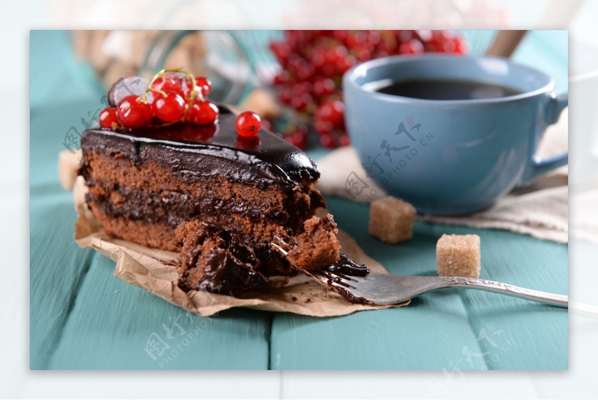 樱桃巧克力蛋糕 库存照片. 图片 包括有 结冰, 制动手, 蛋糕, 甜度, 果子, 烹调, 快餐, 食物 - 180811480