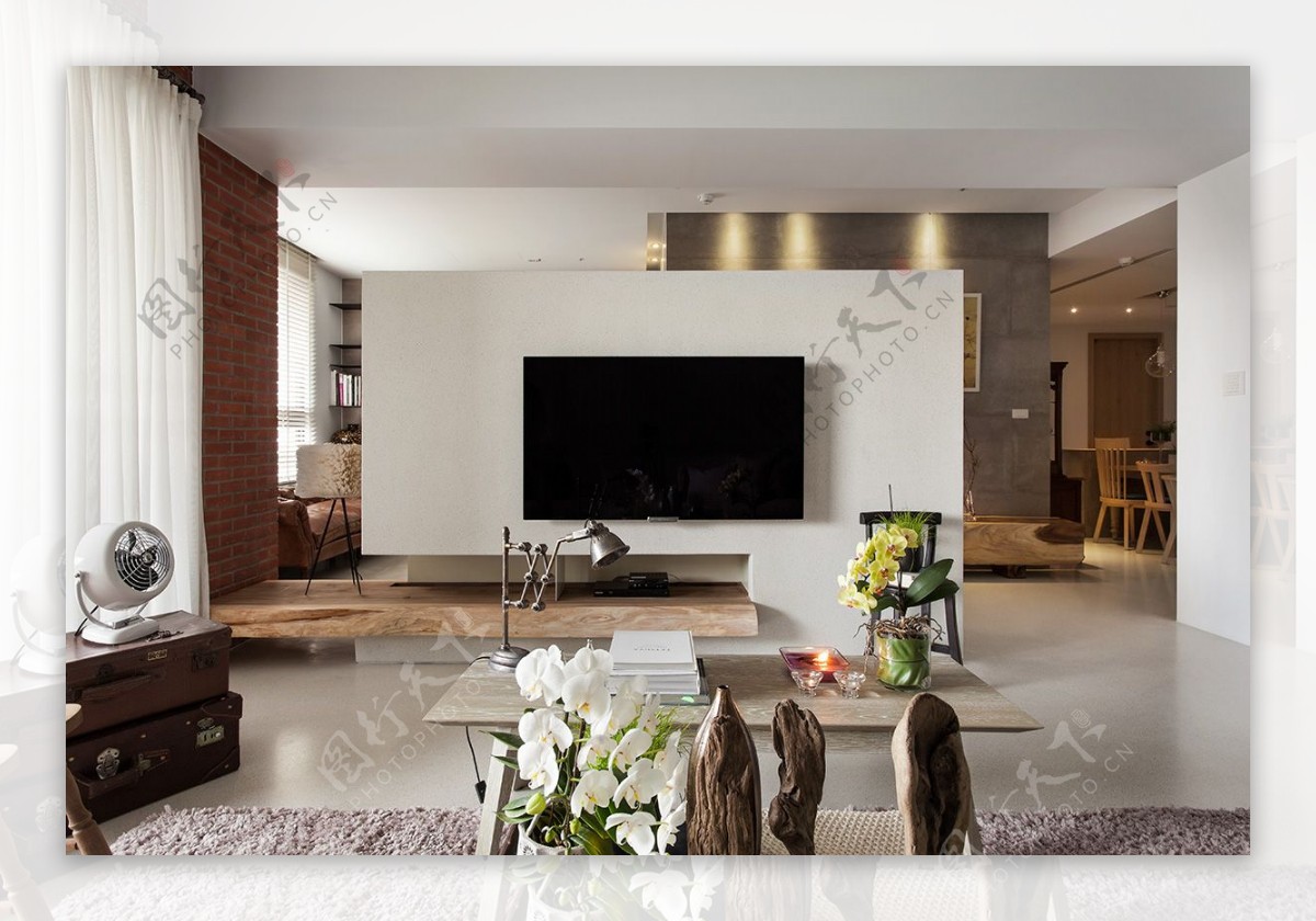 现代时尚白色电视背景墙室内装修效果图