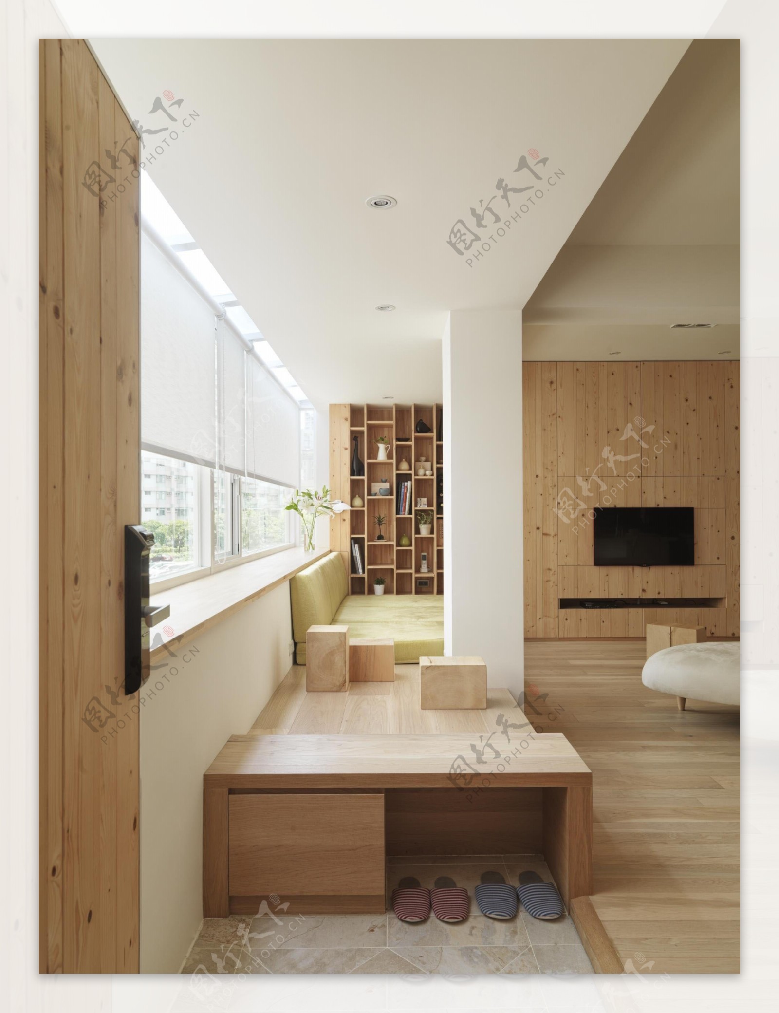日式客厅木地板室内装修效果图