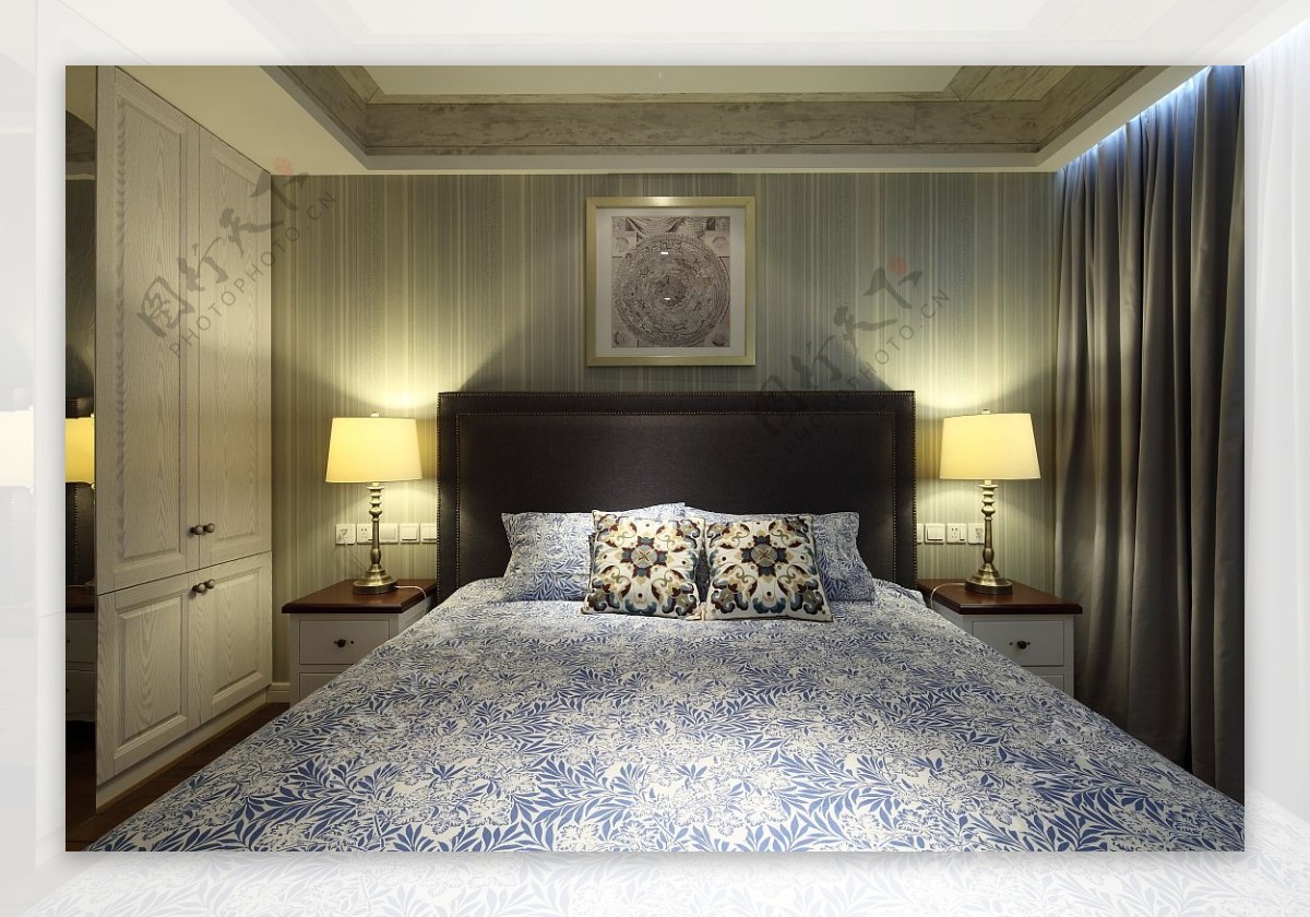 现代高级卧室蓝色床品室内装修效果图