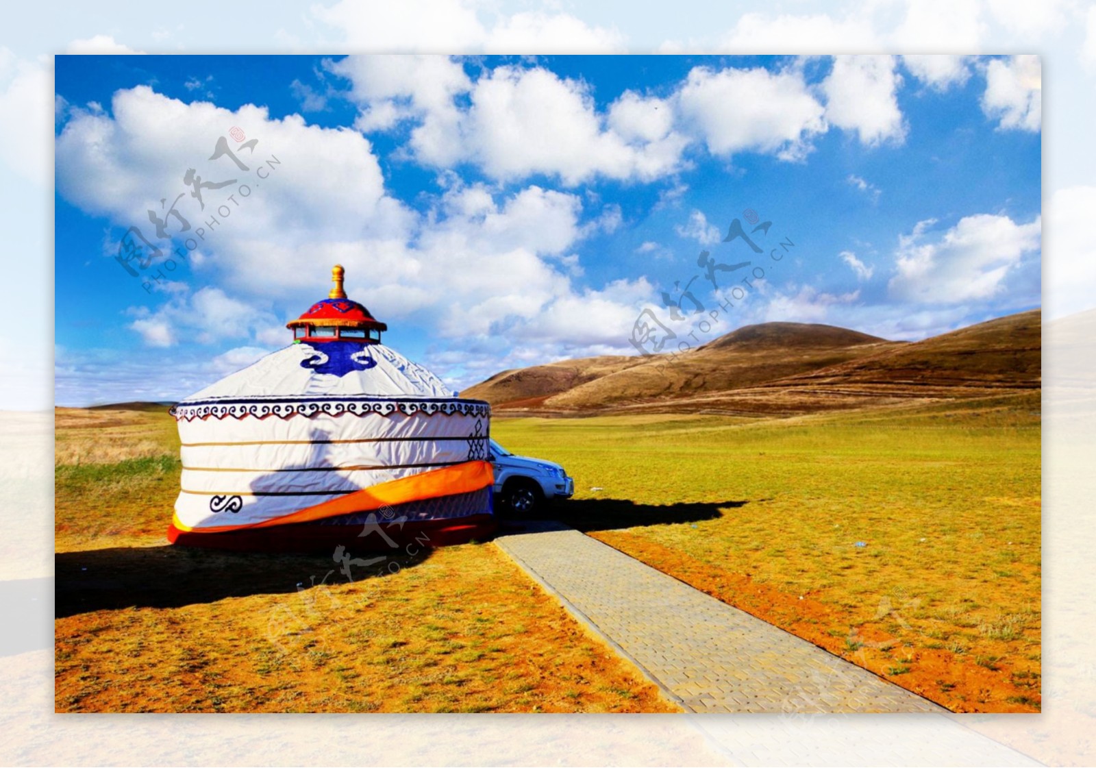 草原蒙古包背景