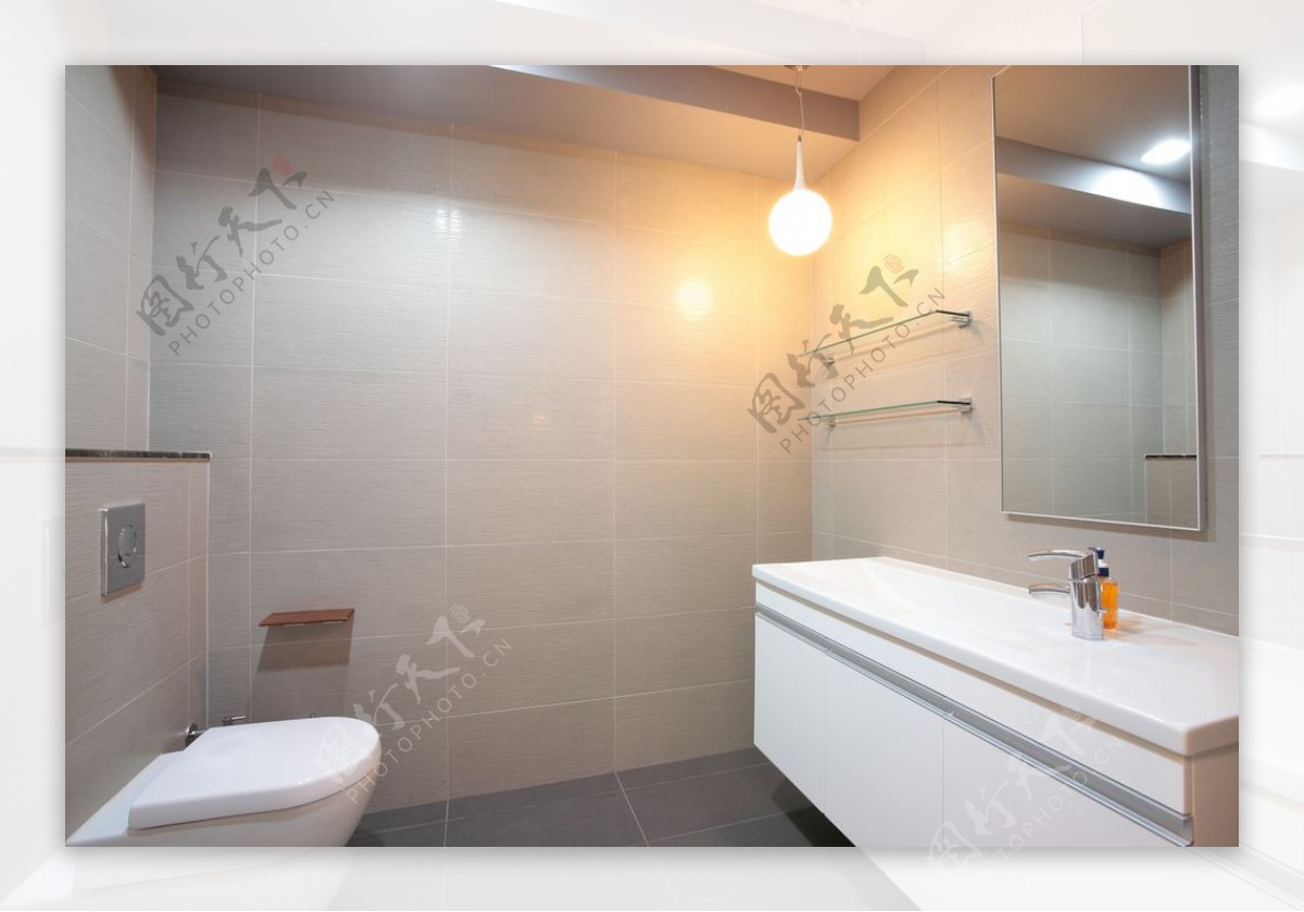 现代卫生间瓷砖背景墙室内装修效果图