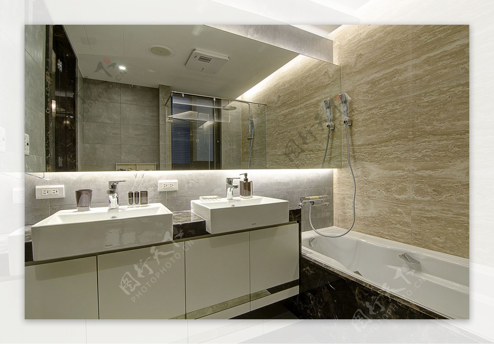 精美现代简欧室内浴室效果图