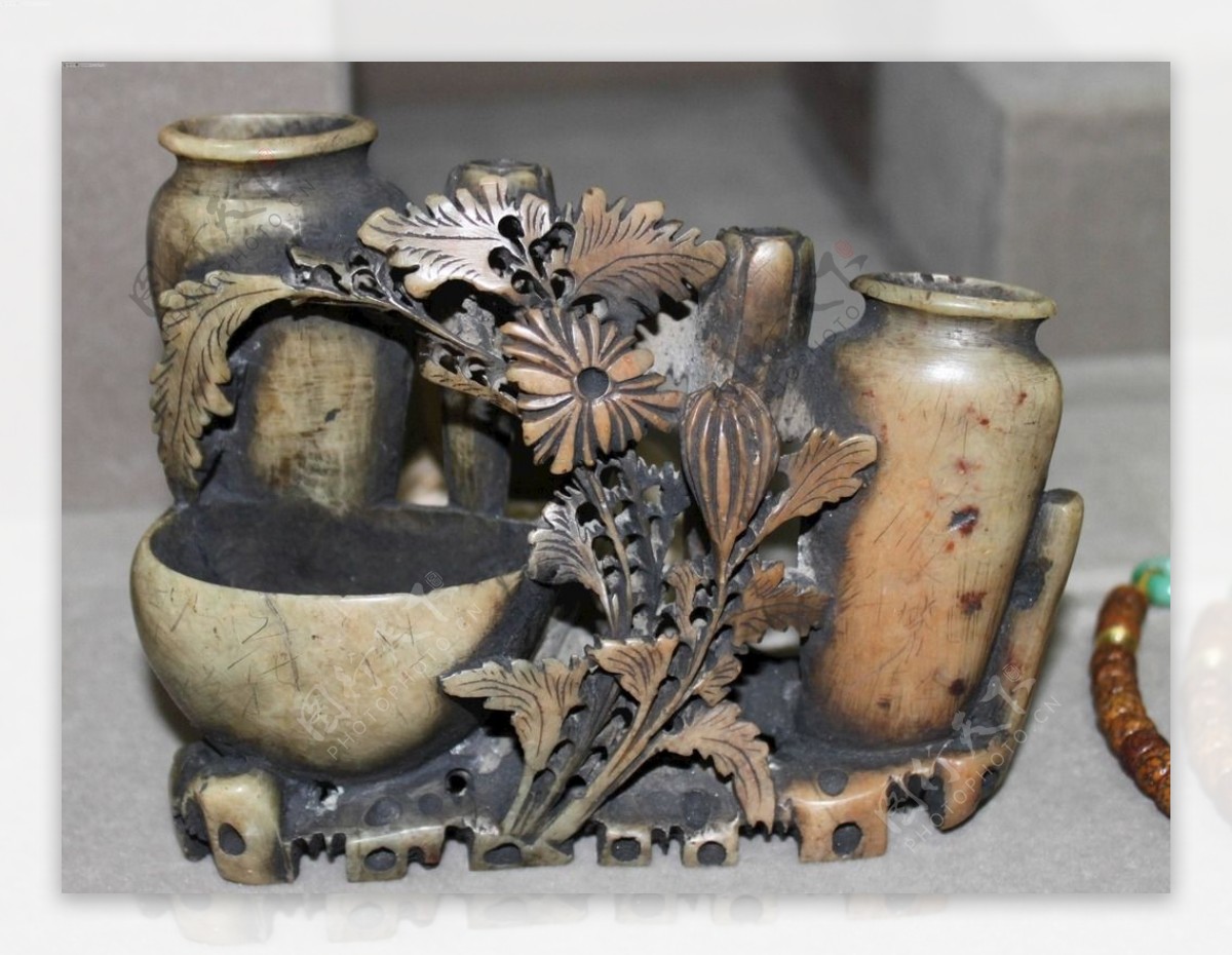 兰花花瓶玉石雕刻