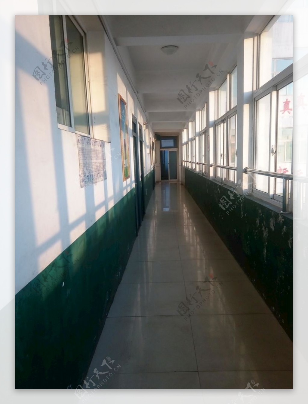 校园走廊