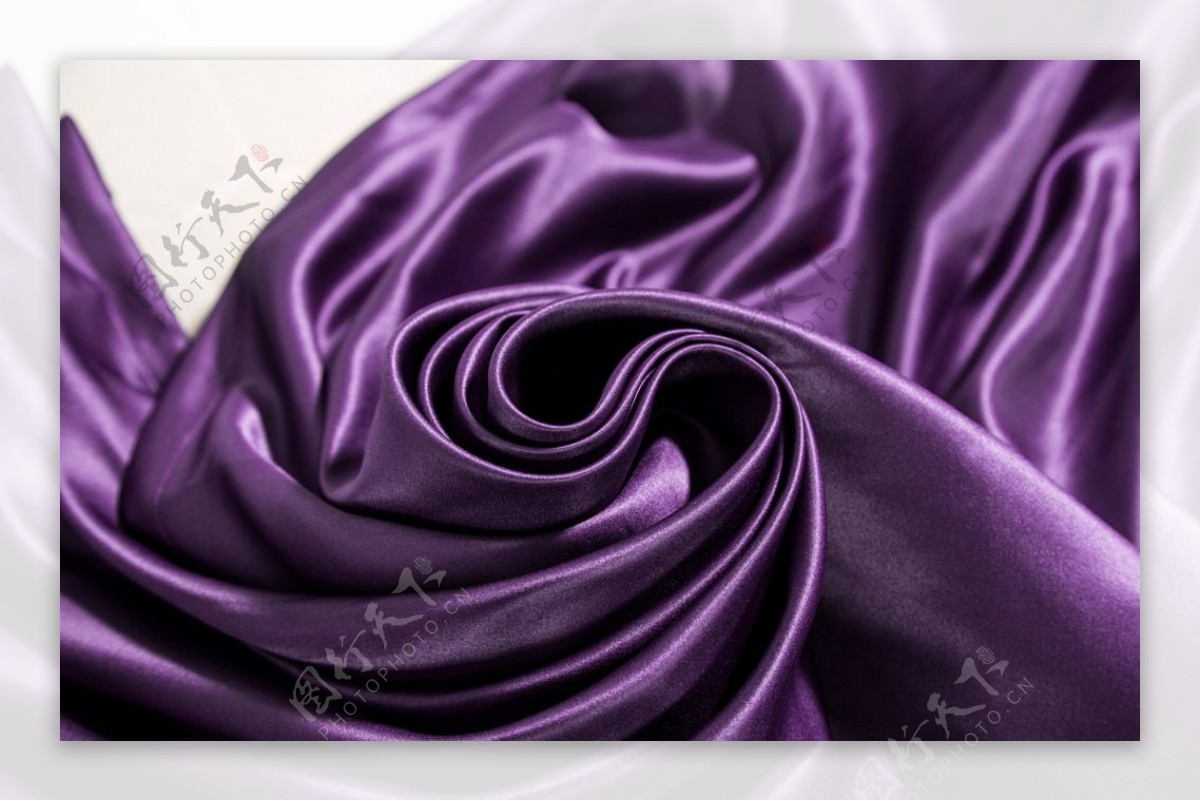 紫色丝绸面料局部细节高清大图