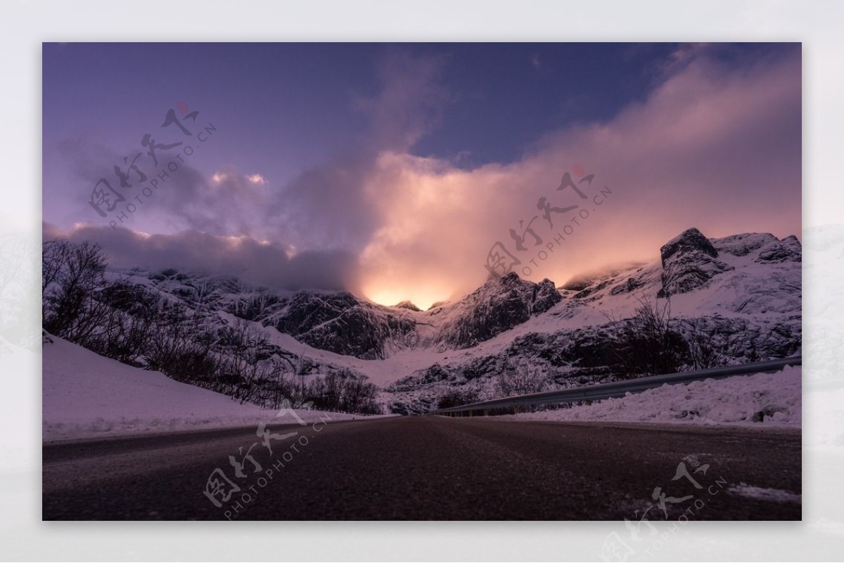 雪山雪路雪景