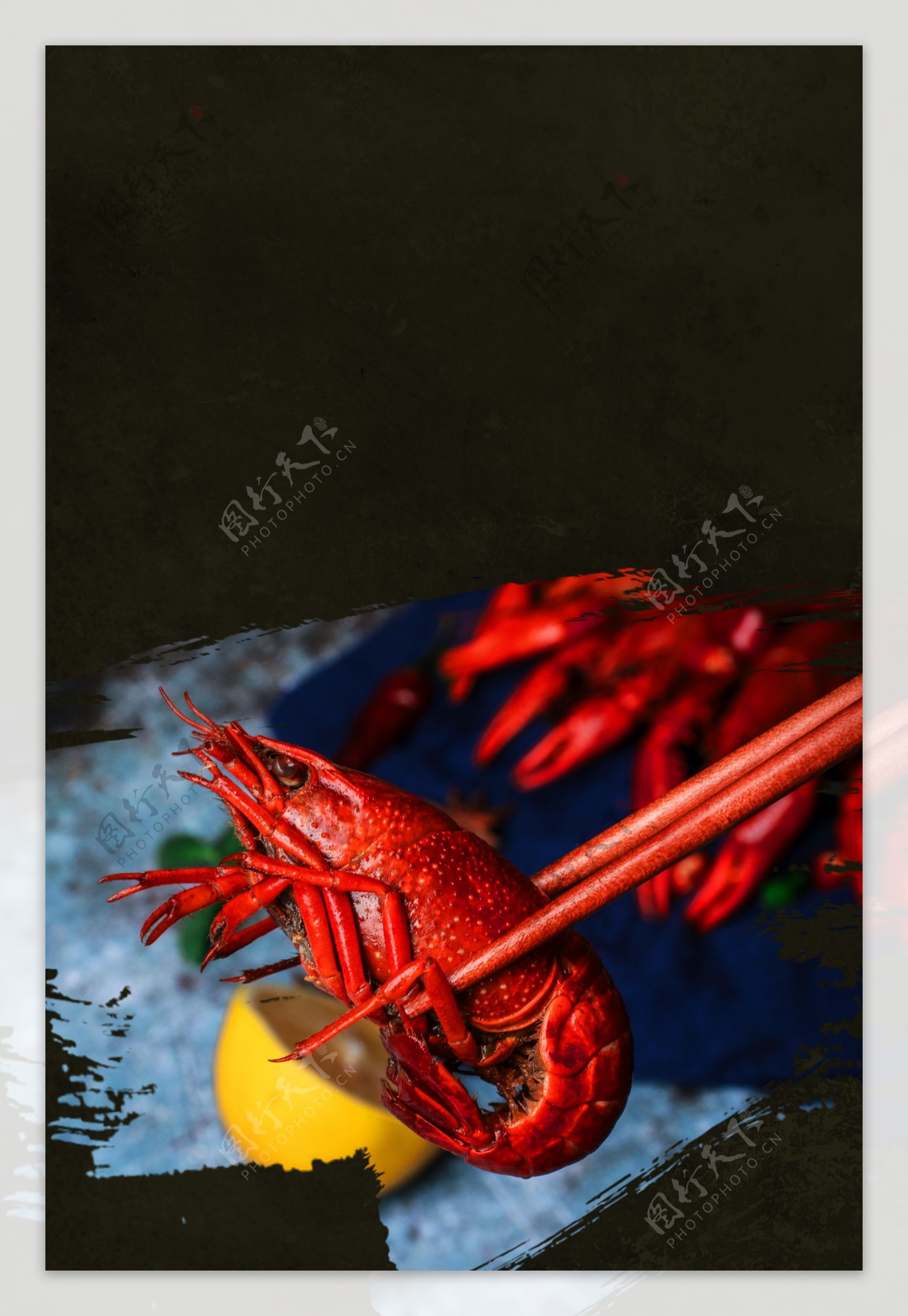 小龙虾美食促销大气黑色背景海报