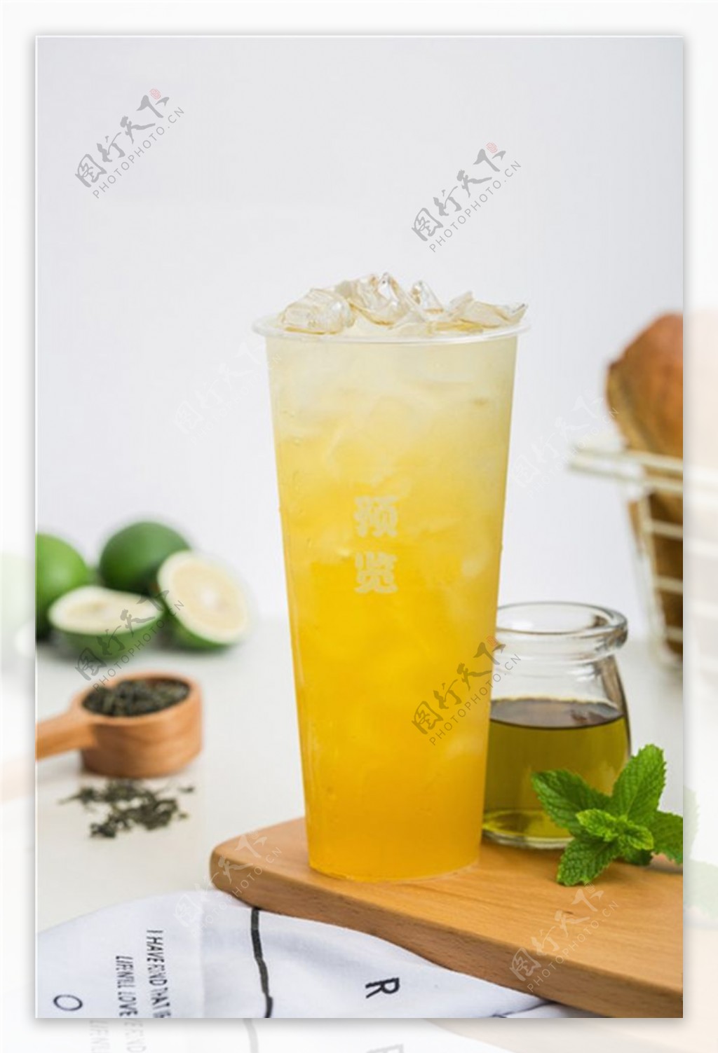 网红柠檬薄荷绿茶水果茶高清图