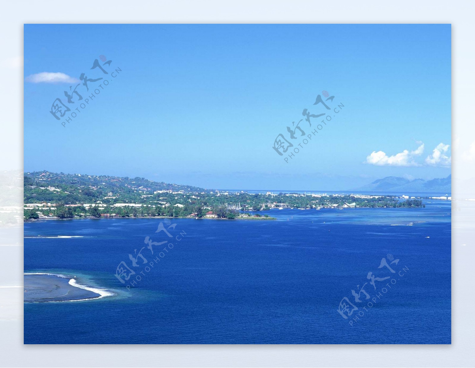 夏日清新海滨蓝天白云唯美风景