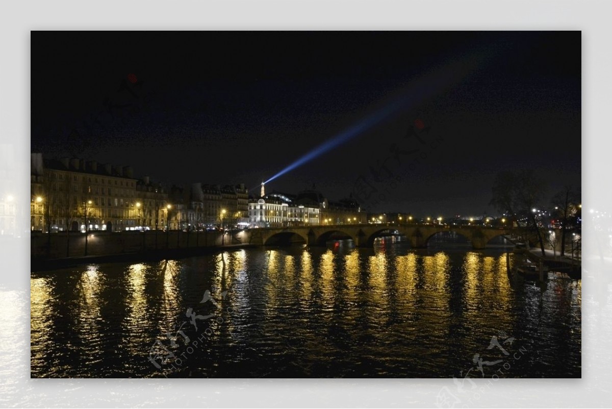 巴黎塞纳河夜景