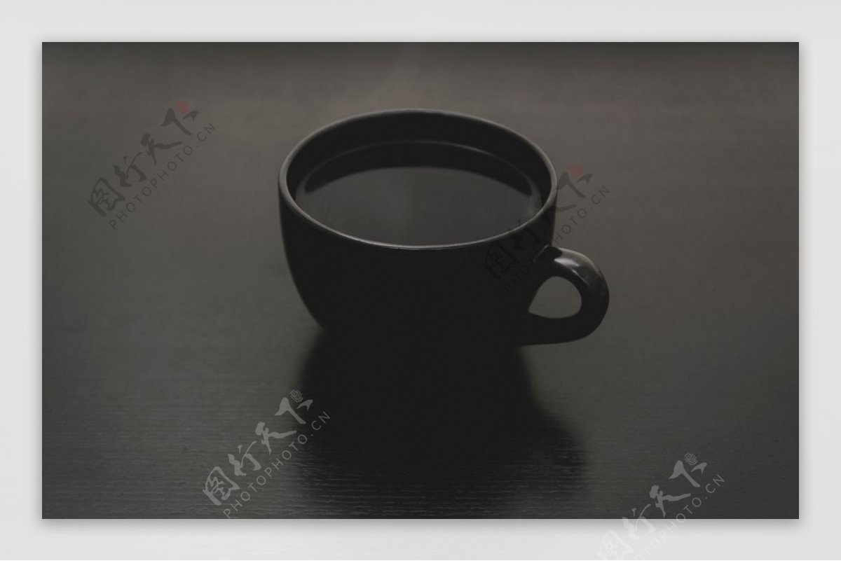黑色咖啡茶杯背景