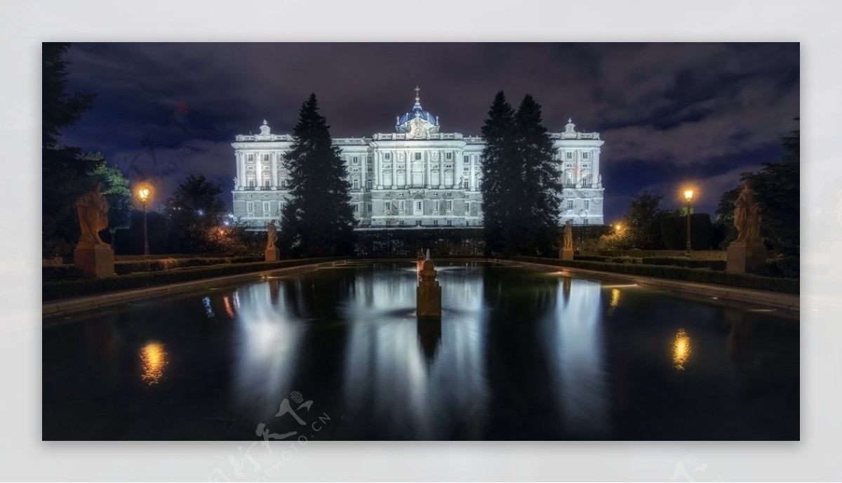 欧洲城堡建筑夜景灯光