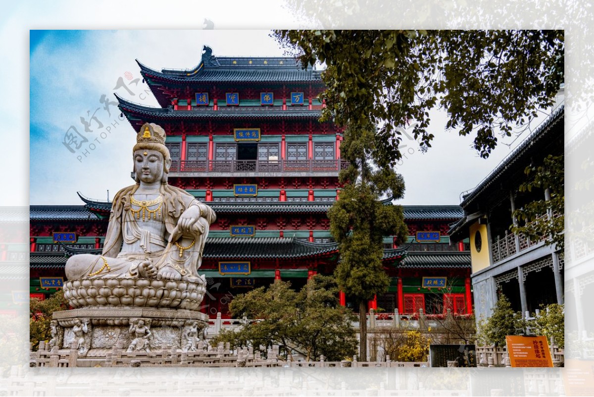 南京毗卢寺佛像与传统建筑