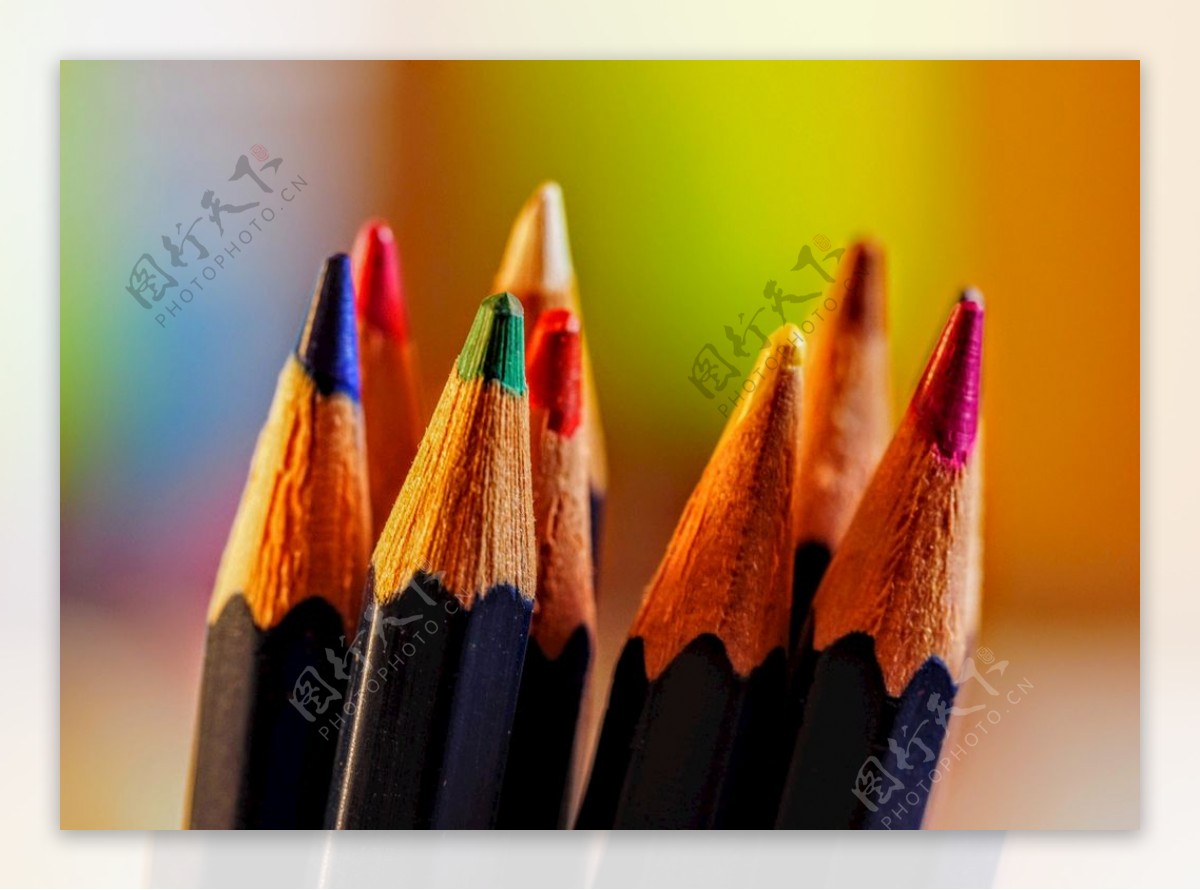 彩色的铅笔丰富多彩钢笔艺