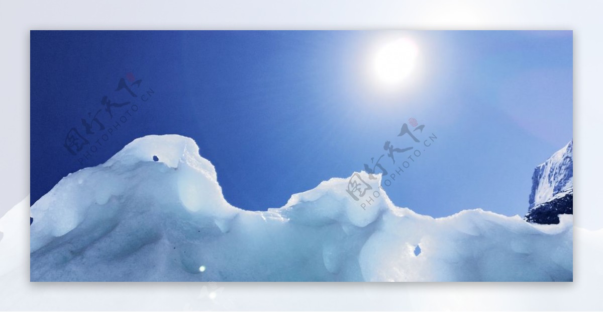 蓝天太阳冰川风光图片