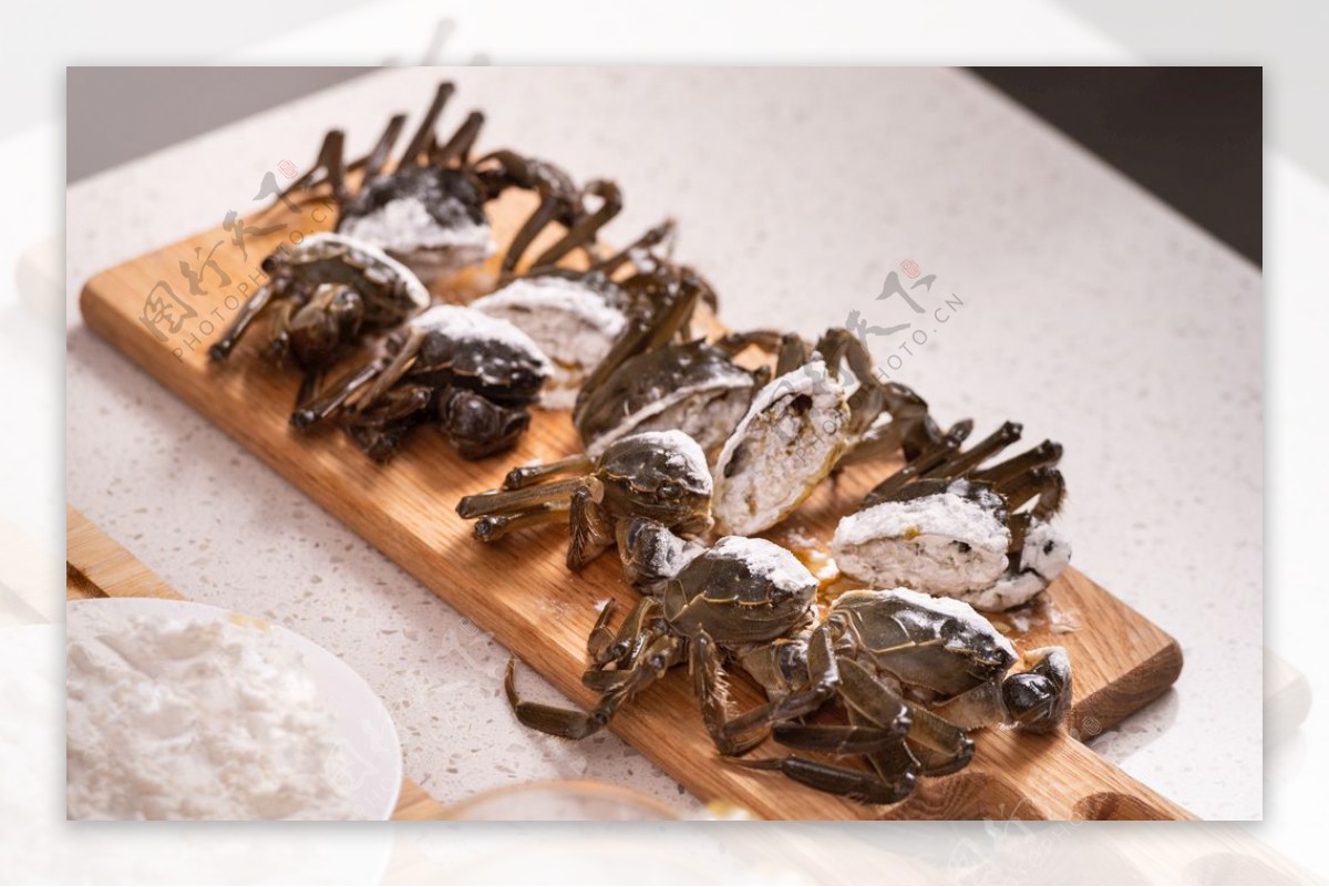 螃蟹美食食材活动海报背景素材图片