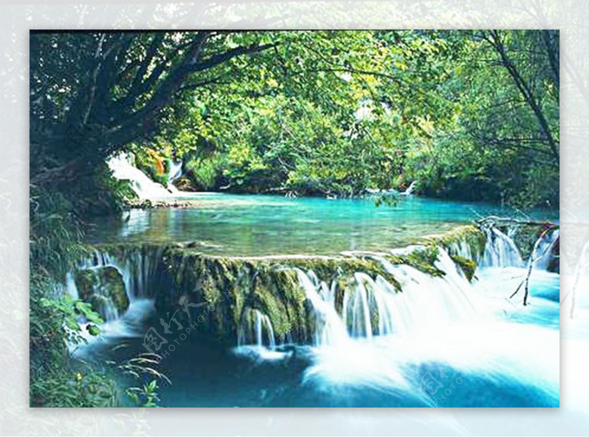 克罗地亚十六湖国家公园瀑布图片