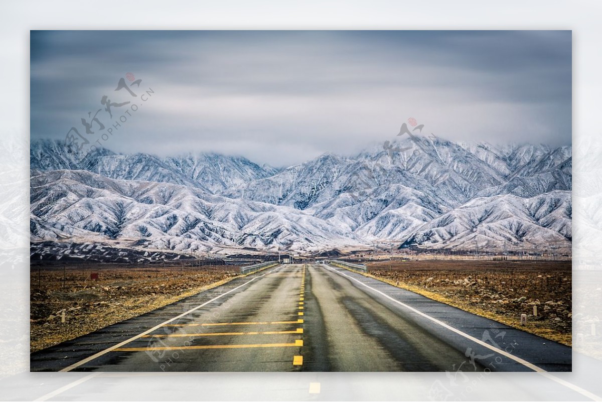 雪山道路公路背景海报素材图片