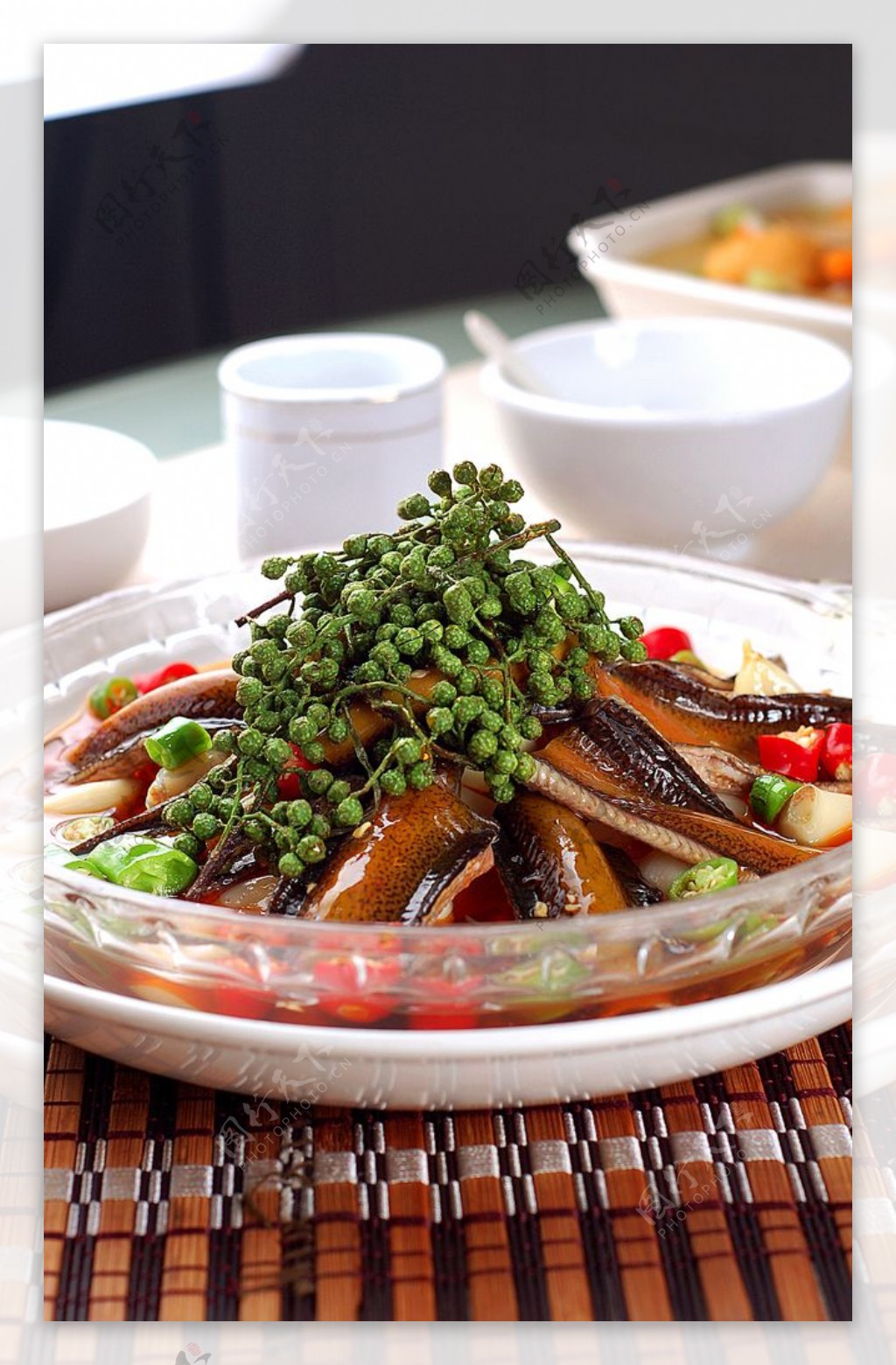 川菜油焖土鳝鱼图片