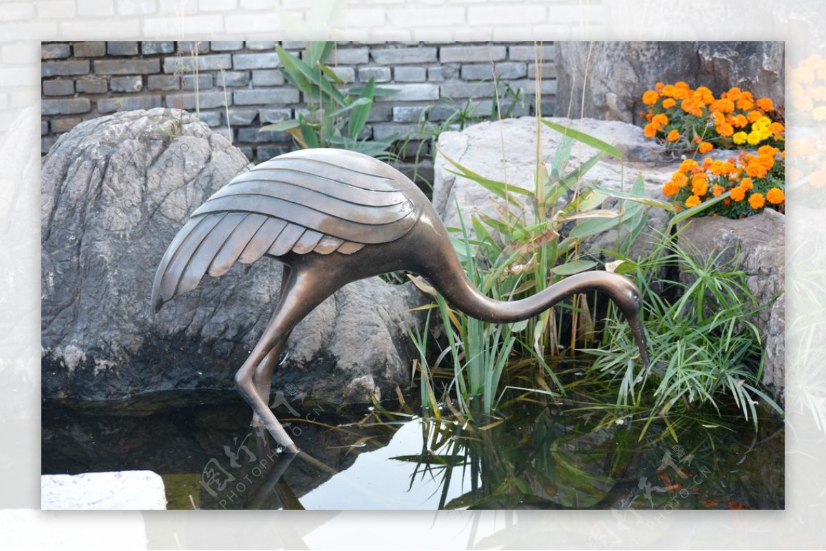 铜仙鹤雕塑图片