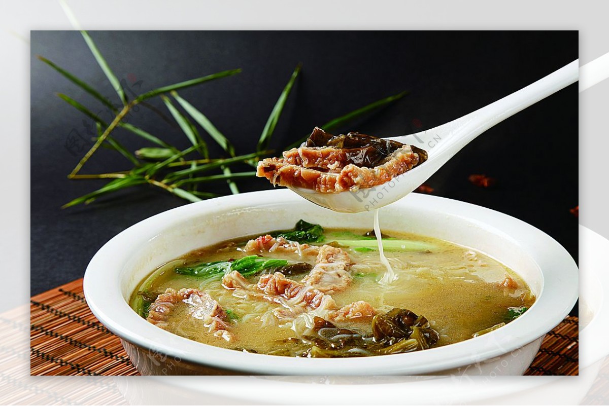 浙菜酸菜烩酥肉图片