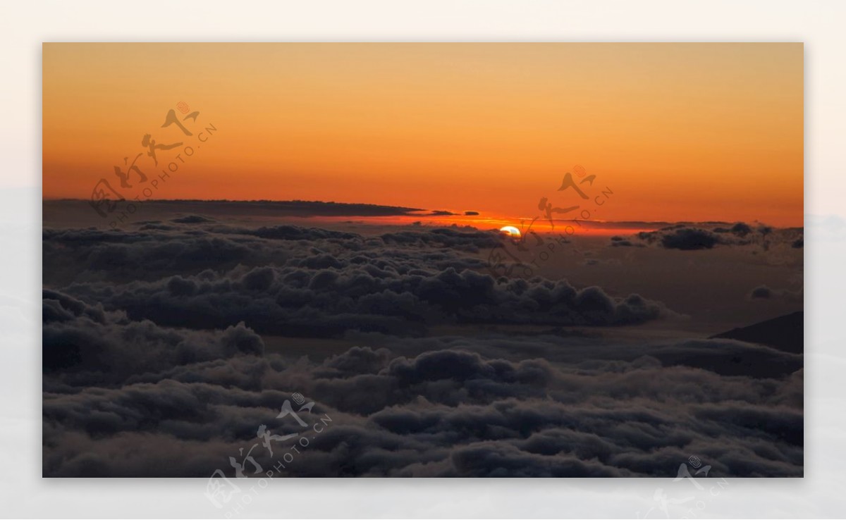 白色云风景摄影日落橙子图片
