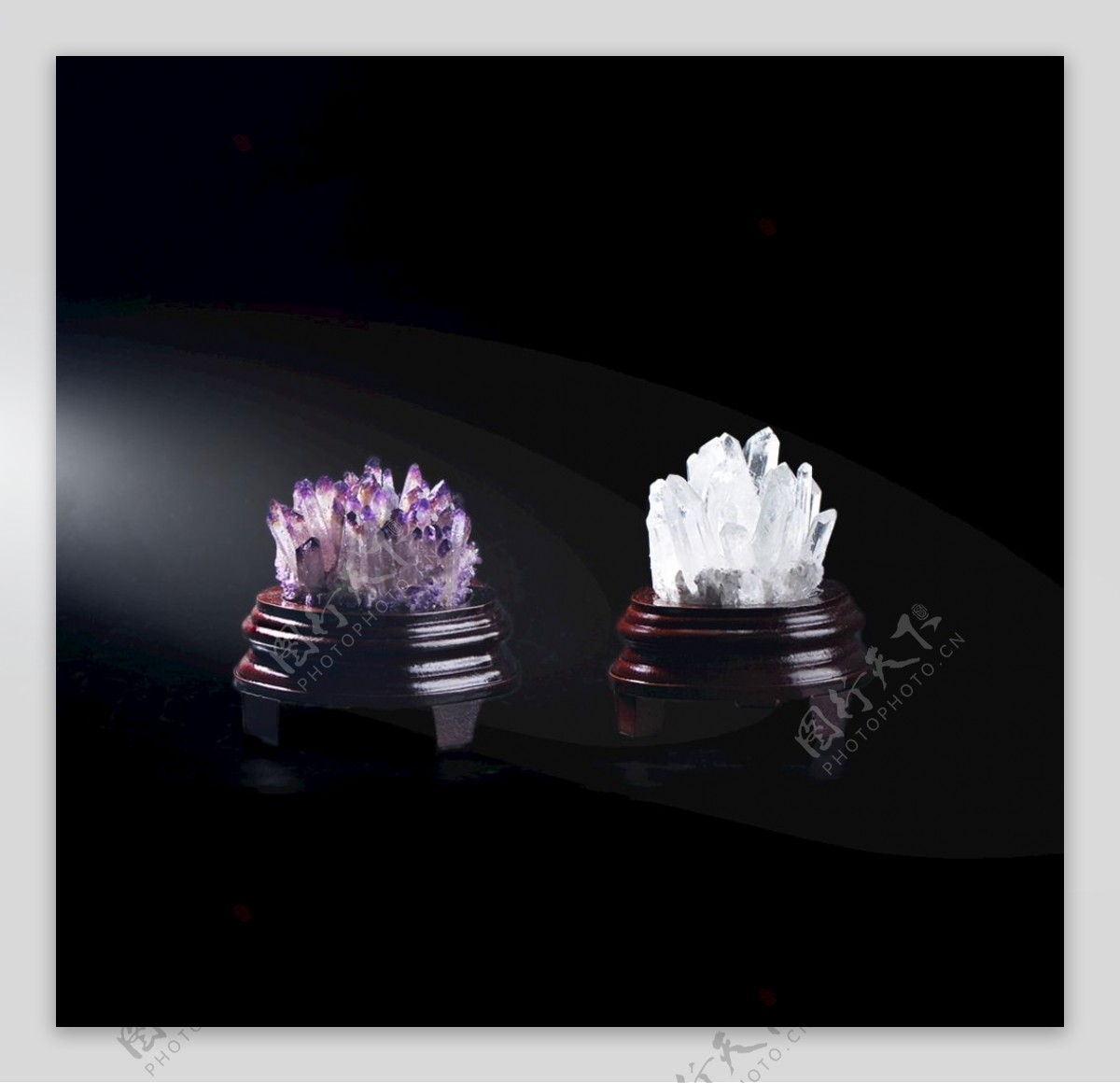 天然紫水晶白水晶簇水晶六棱柱图片